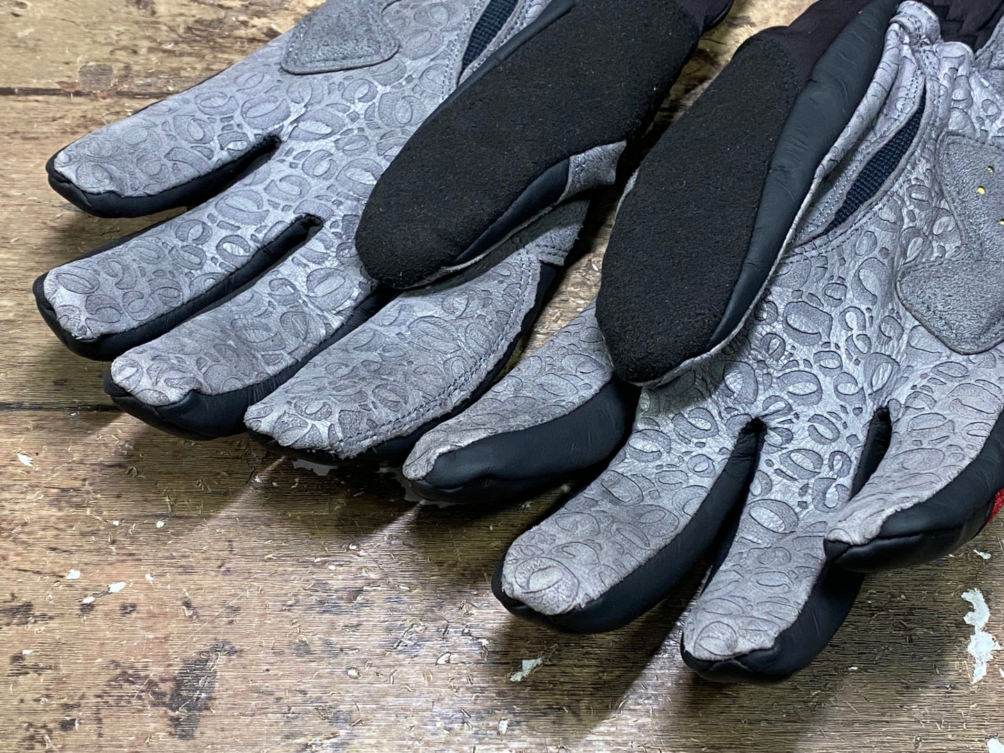 IM796 パールイズミ PEARL iZUMi 長指 グローブ 黒 グレー M 裏起毛 厚手