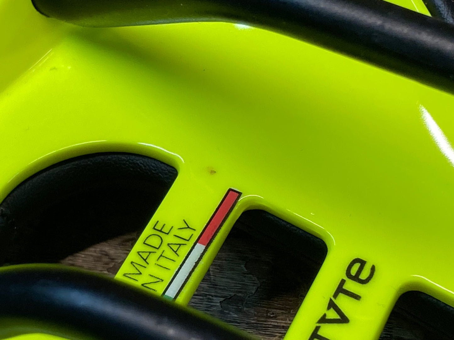 IN062 アスチュート ASTVTE スカイライン SKYLINE VT サドル 黒緑 136mm TITANVレール