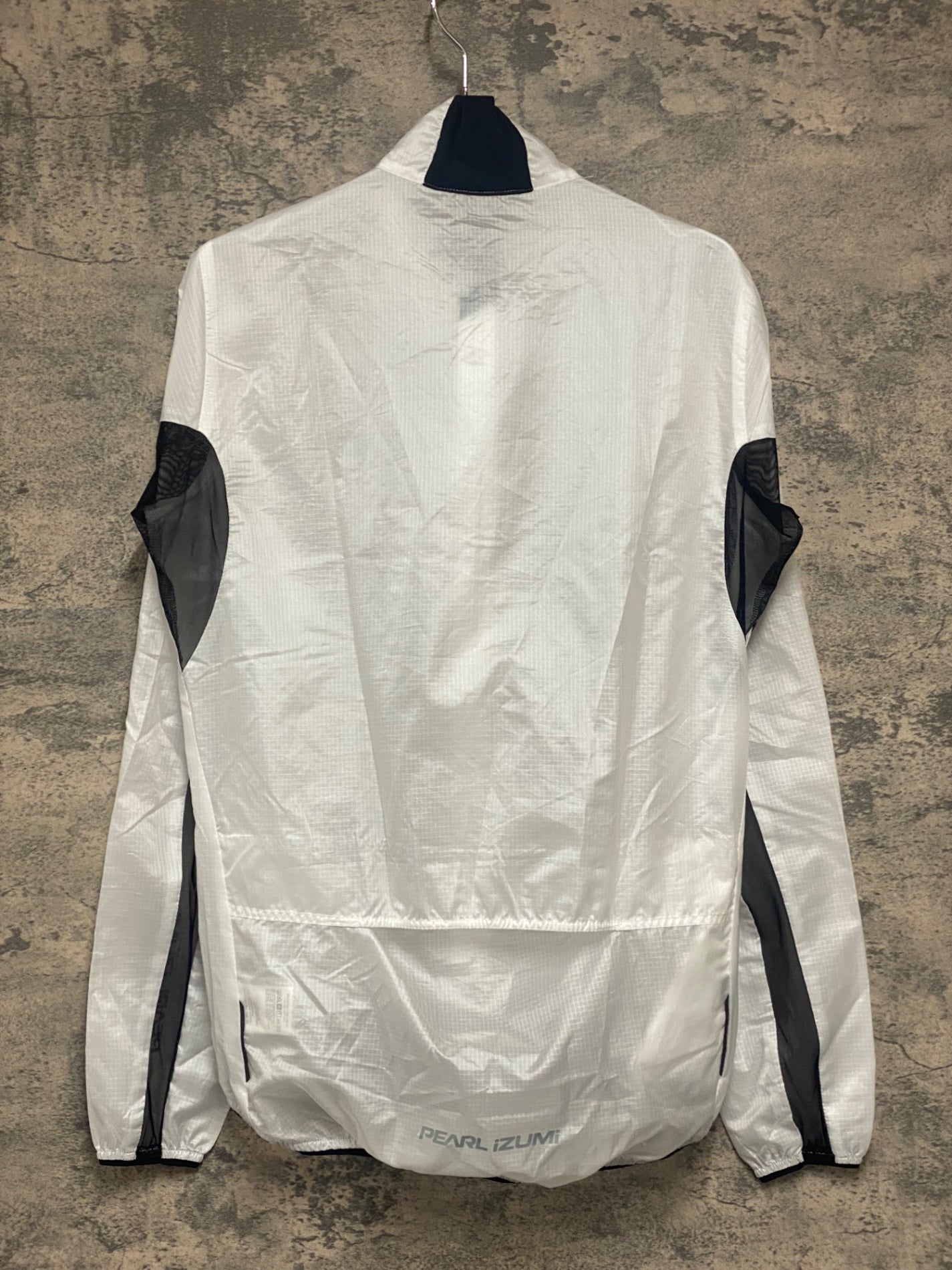 IZ214 パールイズミ PEARL iZUMi 長袖 ウィンドブレーカー 白 M