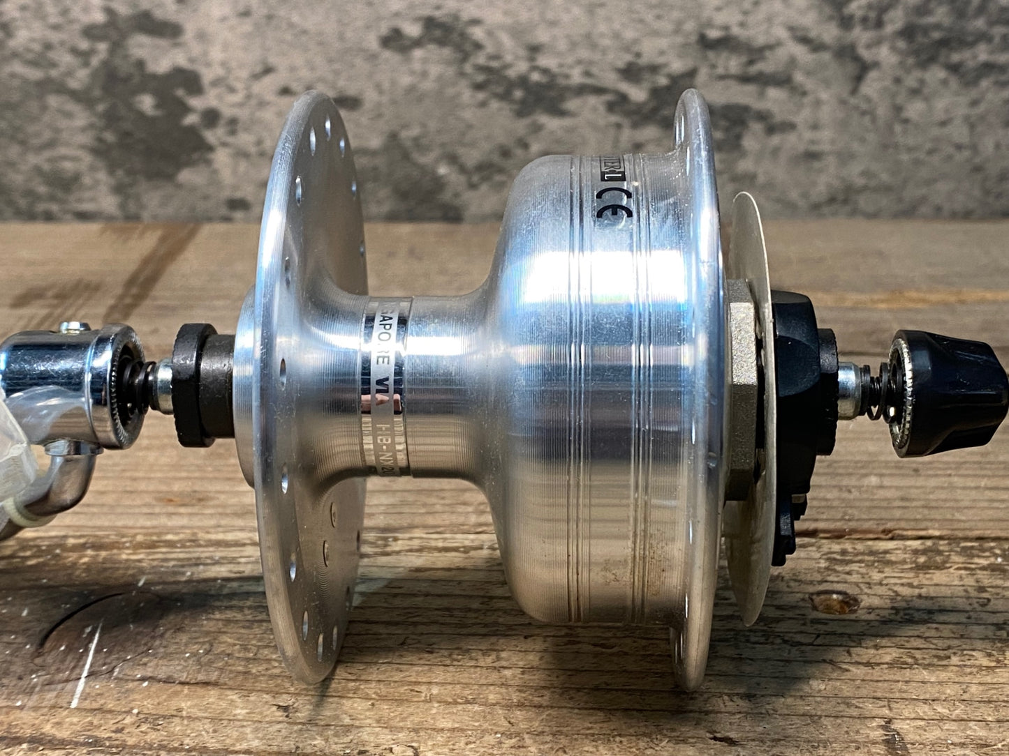 IH687 シマノ Shimano ネクサス NEXUS INTER-L ハブダイナモ 2端子 36H