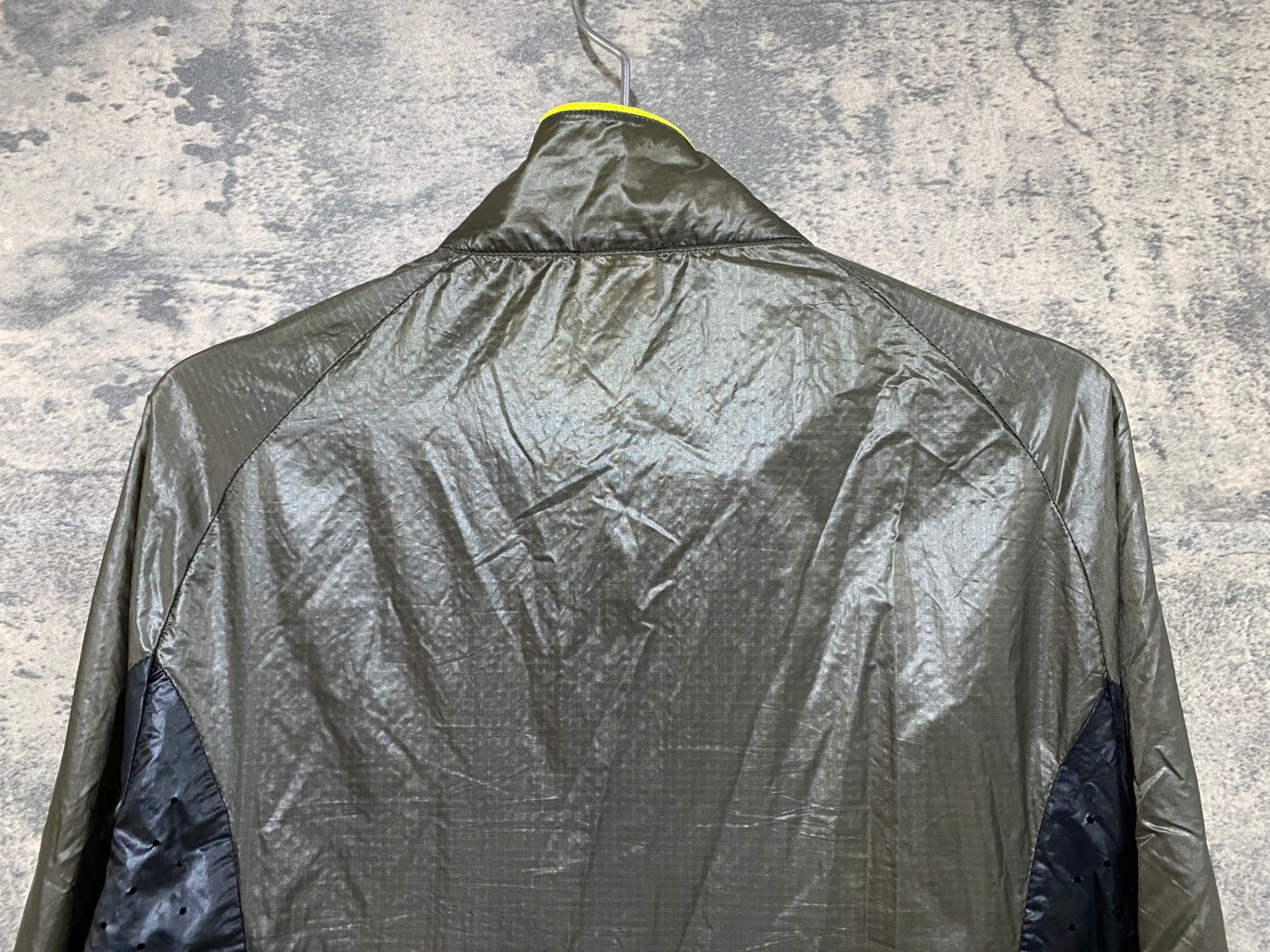 IY215 マヴィック MAVIC altium 長袖 ウインドブレイカー 濃緑 黒 L