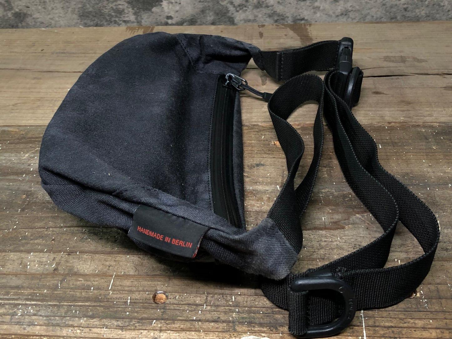 IO803 bagjack ウェストポーチ ボディバッグ 黒