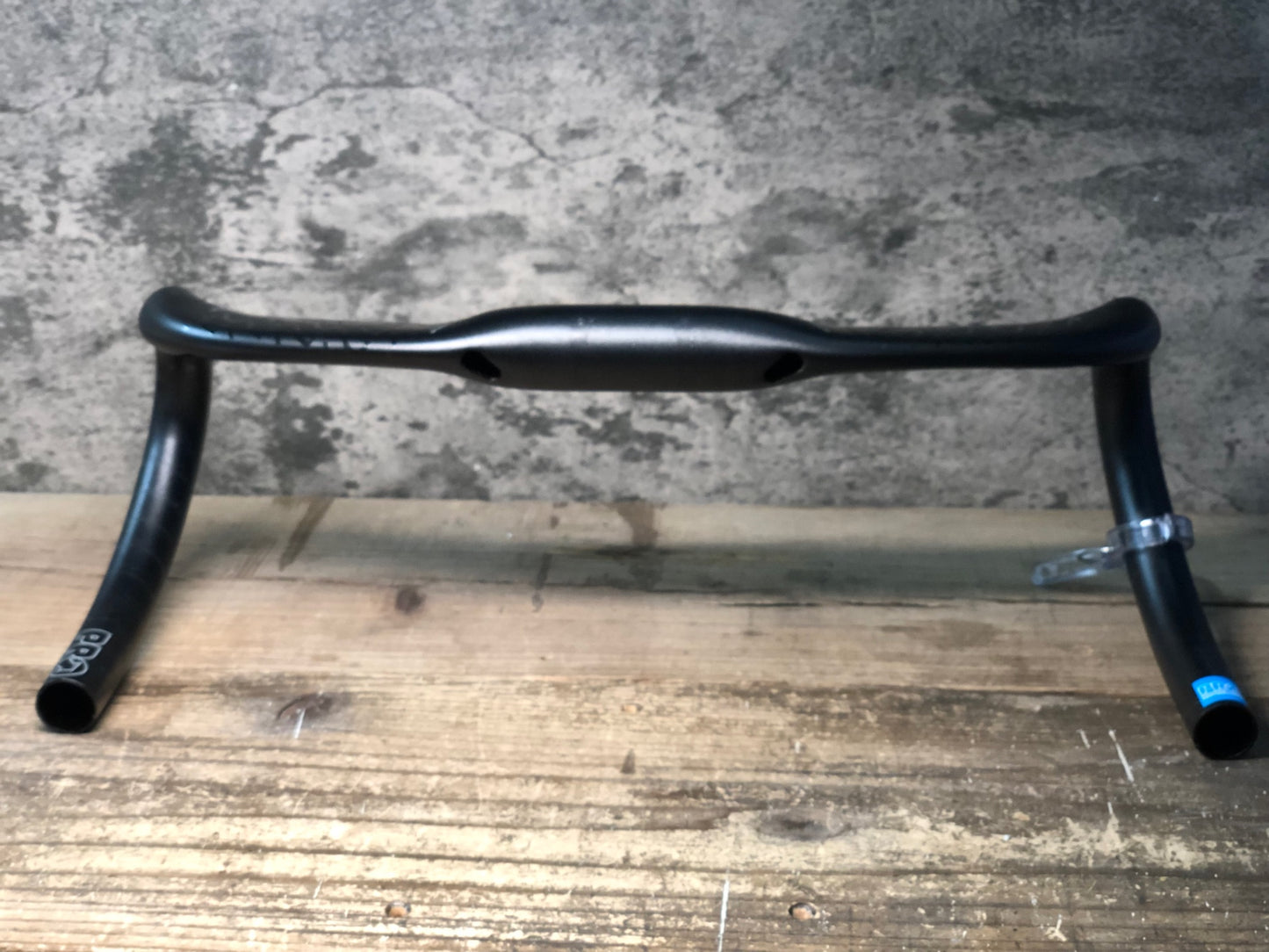 IY860 シマノ SHIMANO プロ PRO エアロパシュート アルミ ドロップハンドル 黒 エンドC-C420mm