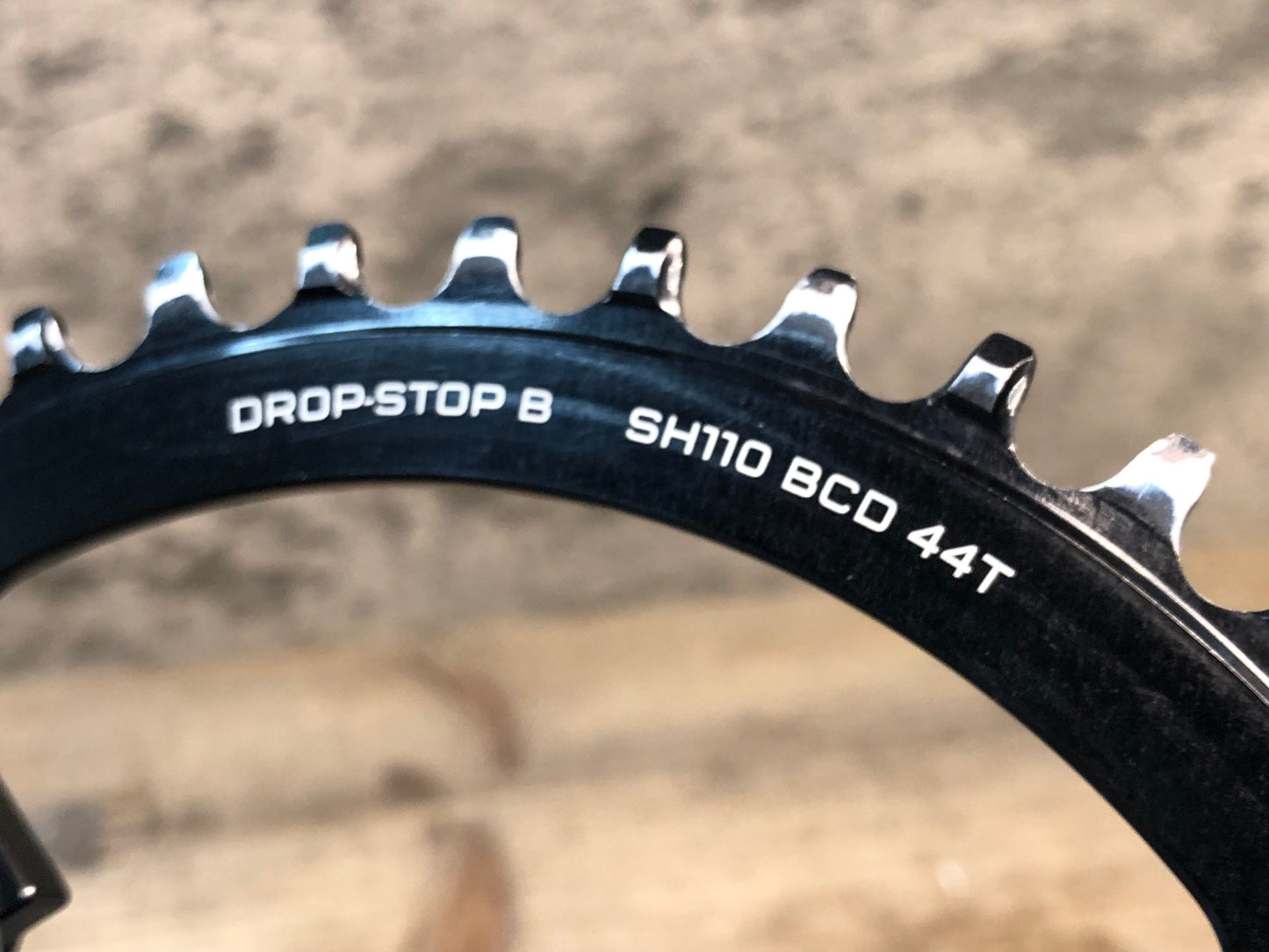 IS265 ウルフトゥース WOLF TOOTH ナローワイドチェーンリング 44T PCD110 4H SHIMANO