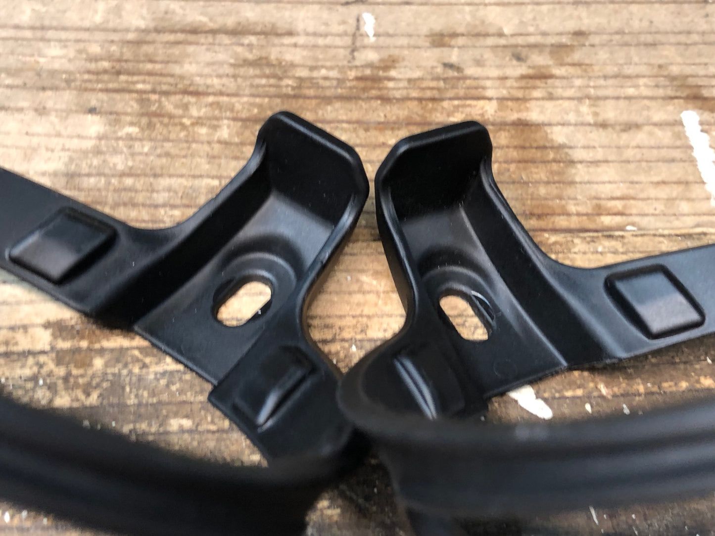 IQ923 エリート ELITE LEGGERO CARBON ボトルケージ 2個セット