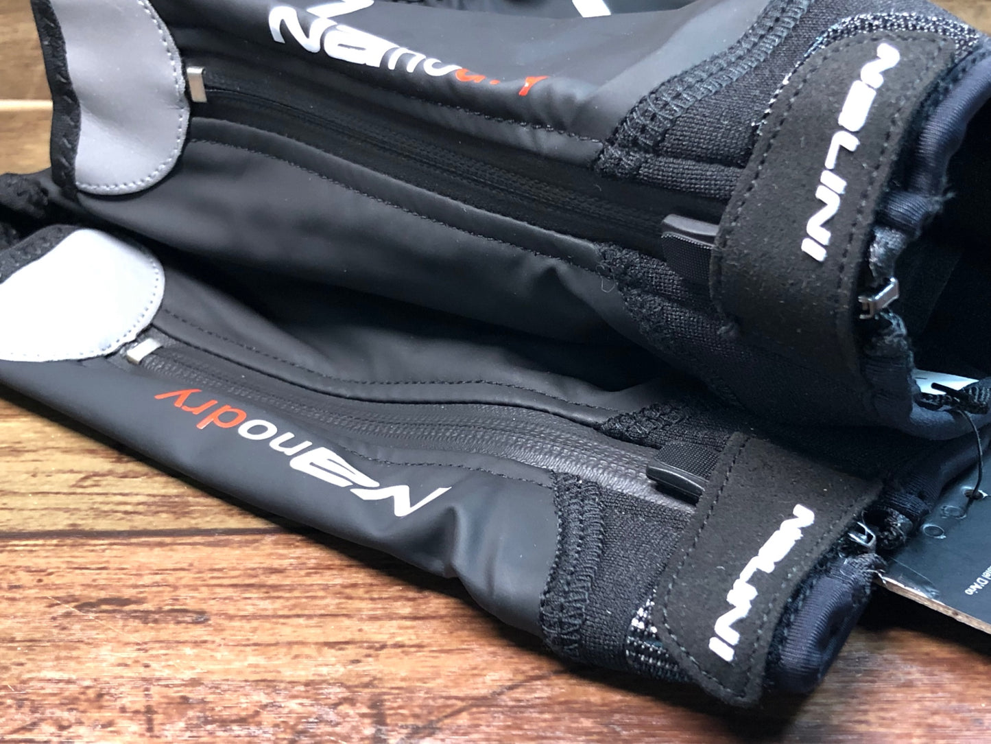 IM722 ナリーニ Nalini AHW CRITERIUM SHOECOVER シューズカバー 黒 L 防風 防水 ※未使用品