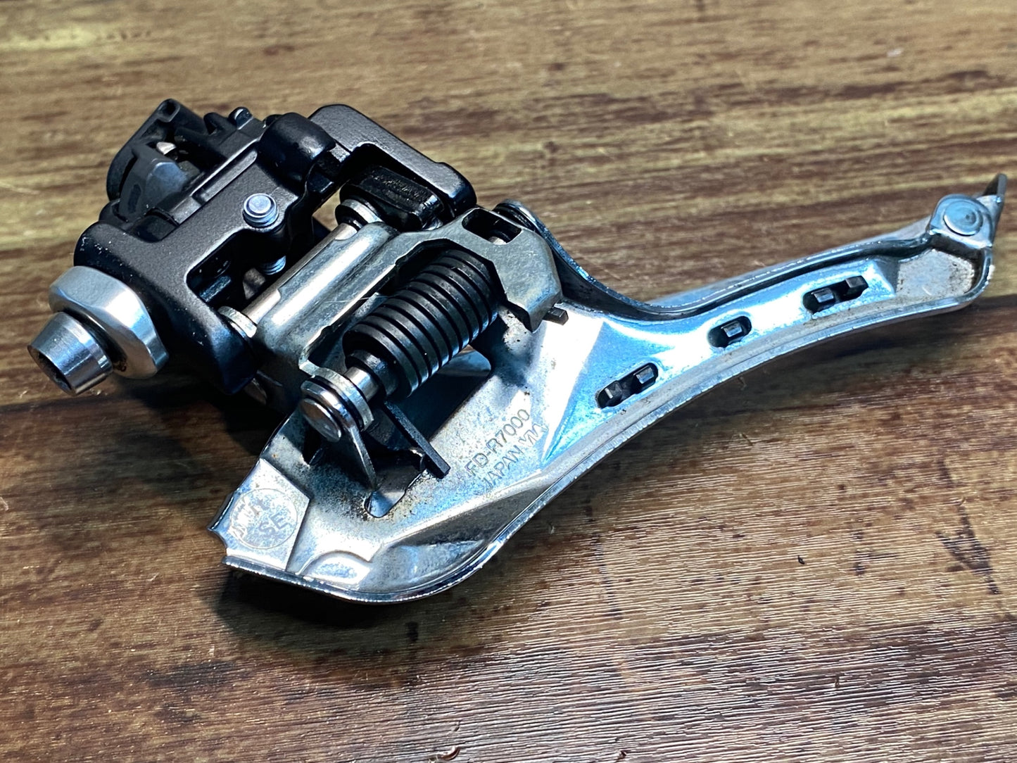 JB268 シマノ SHIMANO 105 FD-R7000 フロントディレイラー 直付