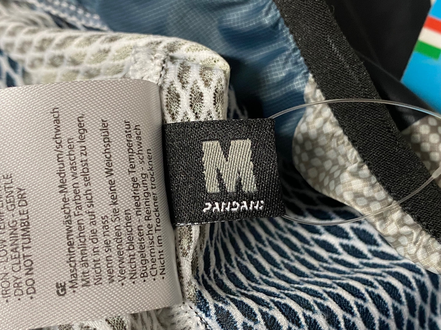 IQ224 パンダーニ PANDANI 長袖 ウィンドブレーカー 黒 M