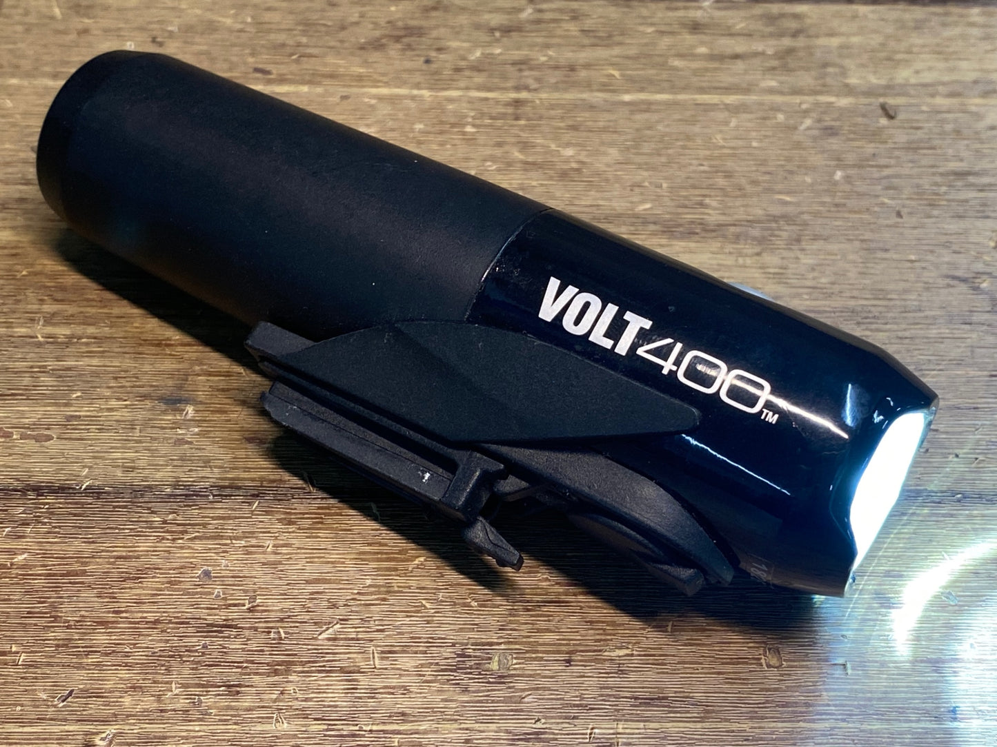 IY275 キャットアイ CATEYE ボルト VOLT400 フロントライト 本体 点灯確認済み