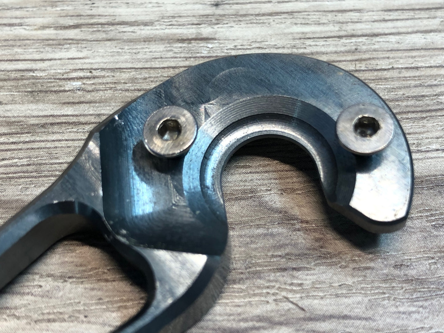 IB889 シゲイ SIGEYI TRK-QR1 ダイレクトマウントハンガー TREK Madone9対応