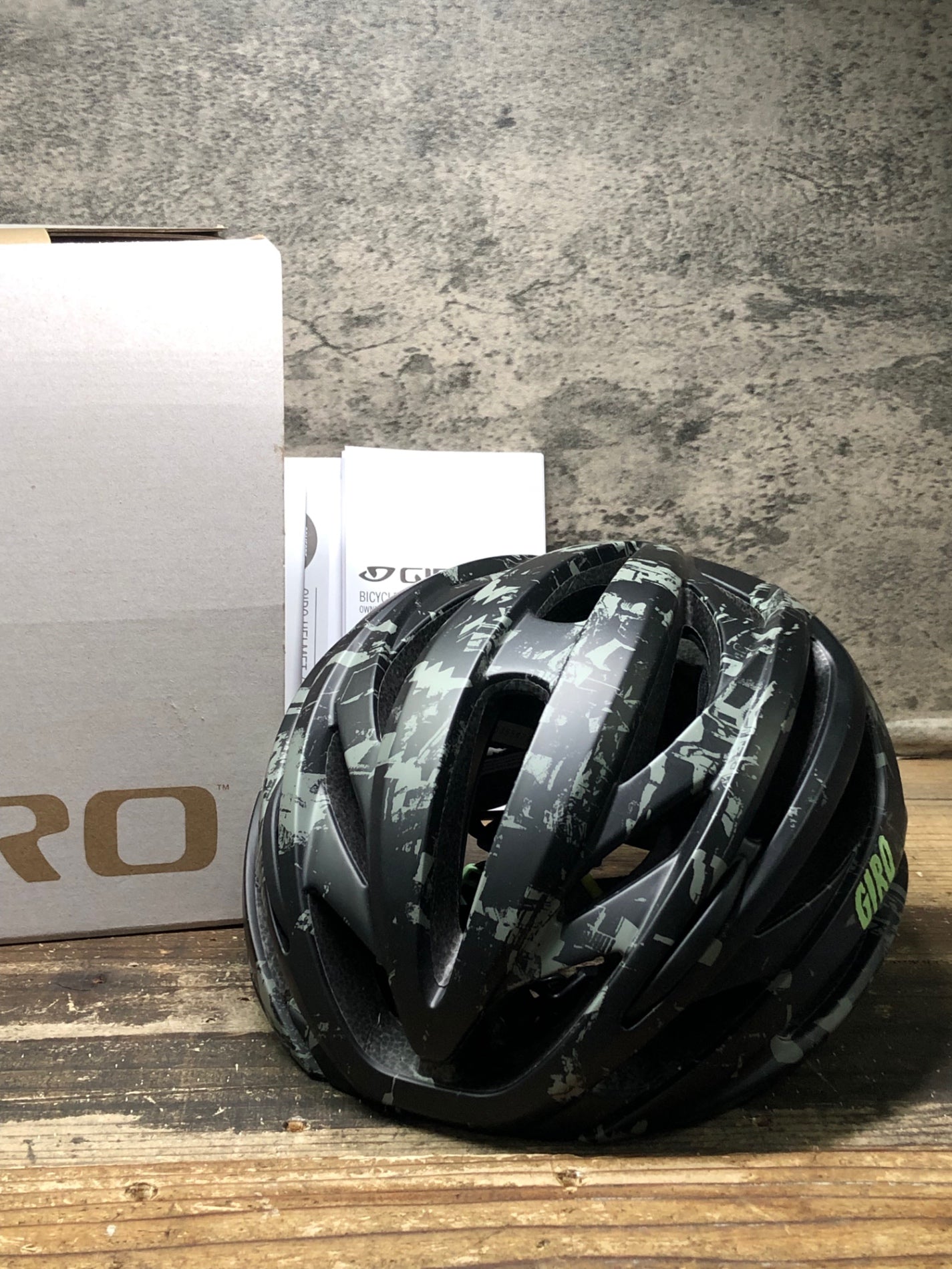 IU491 ジロ GIRO シンタックス SYNTAX MIPS AF 黒 M 55-59cm 2023/5製造