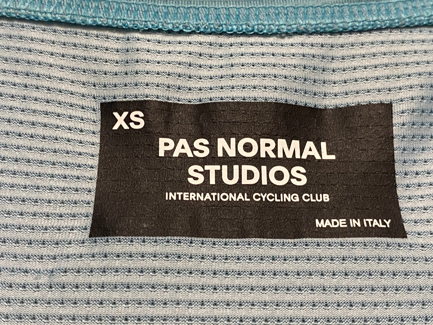 JC418 パスノーマルスタジオ Pas Normal Studios | Men's Mechanism Jersey 半袖 サイクルジャージ スカイブルー XS