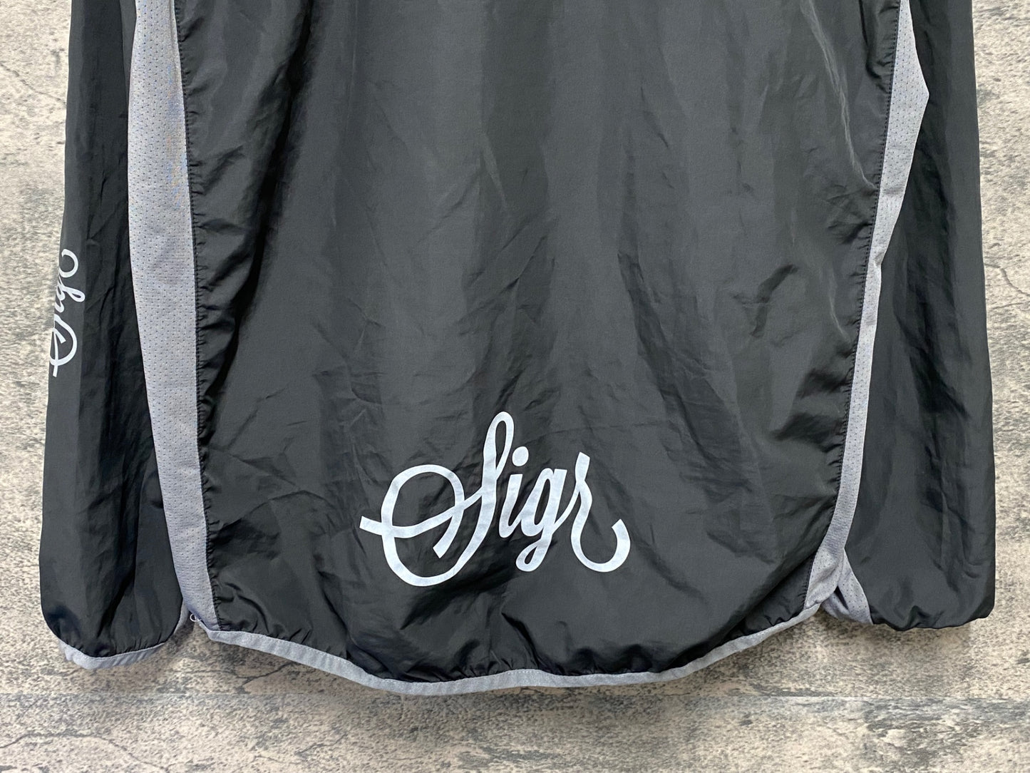 IY333 シーガー Sigr 長袖 ウインドブレーカー 黒 M