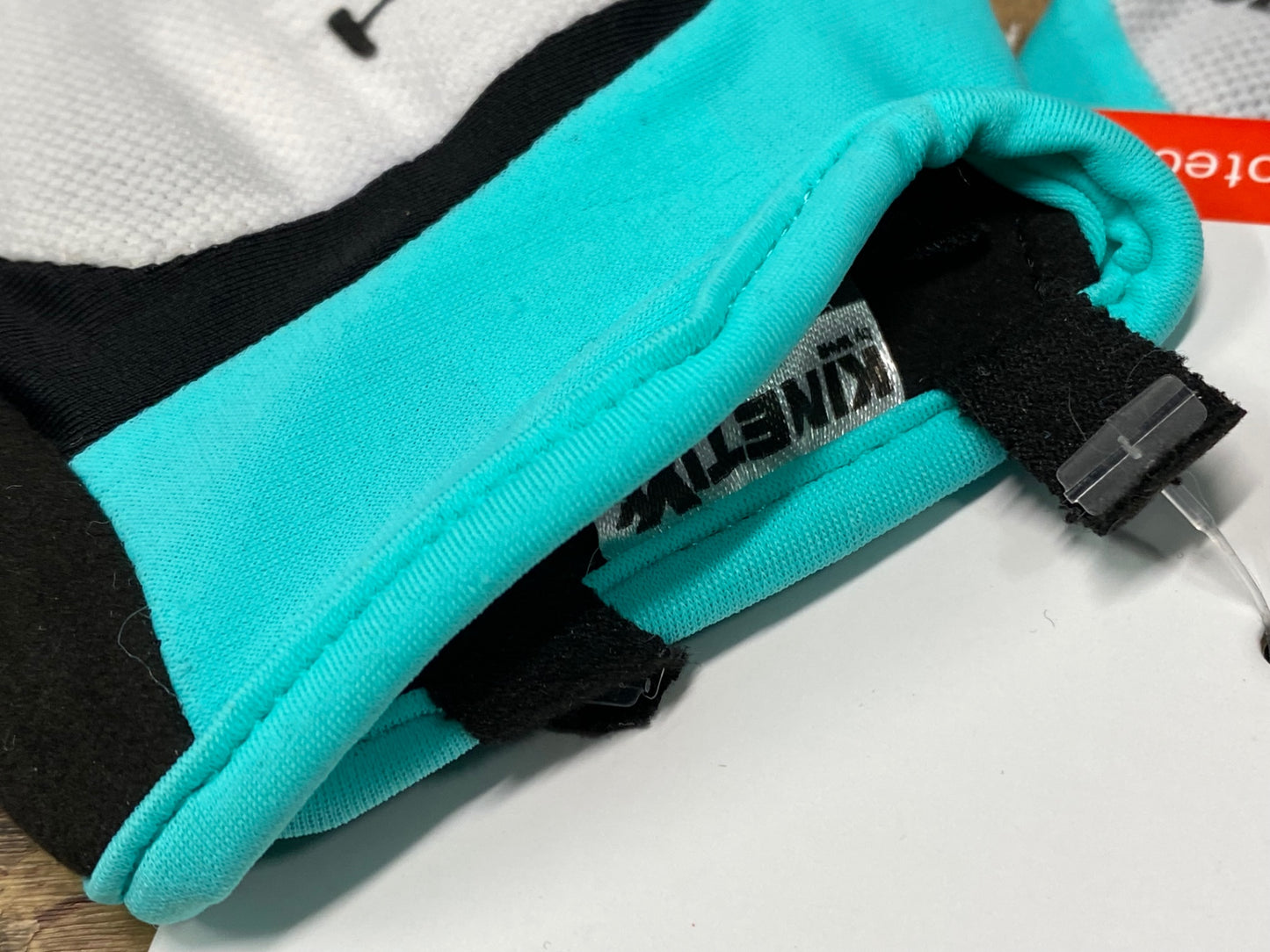 IL810 KINETIX 指切りグローブ 白黒 S レディース