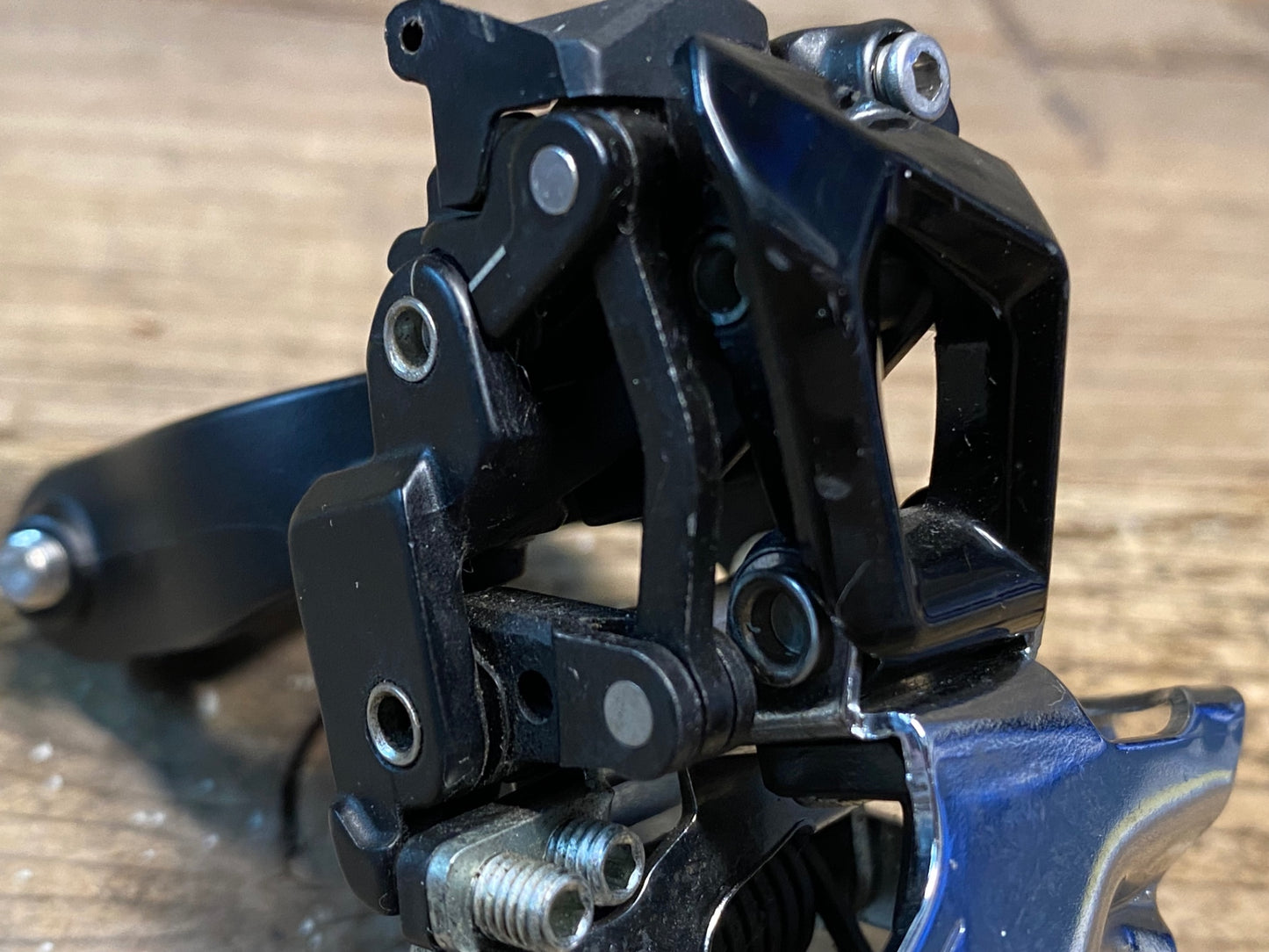 IX765 シマノ SHIMANO 105 FD-R7000 フロントディレイラー 2S バンド式 Φ34.9