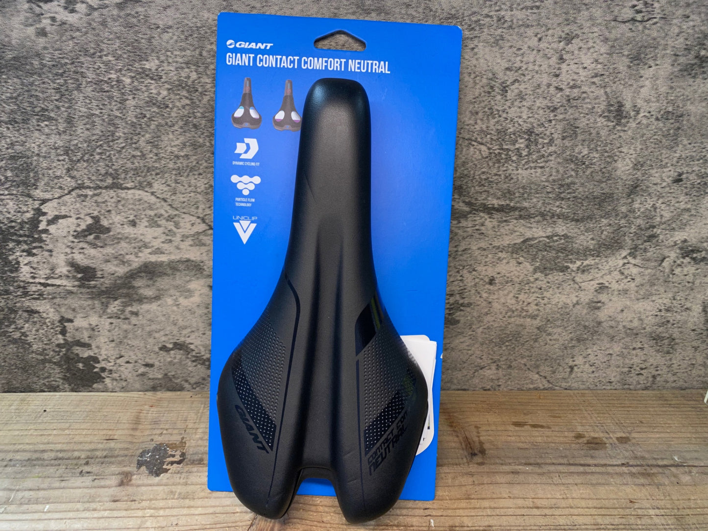 IW003 ジャイアント GIANT CONTACT COMFORT NEUTRAL サドル 黒 クロモリ