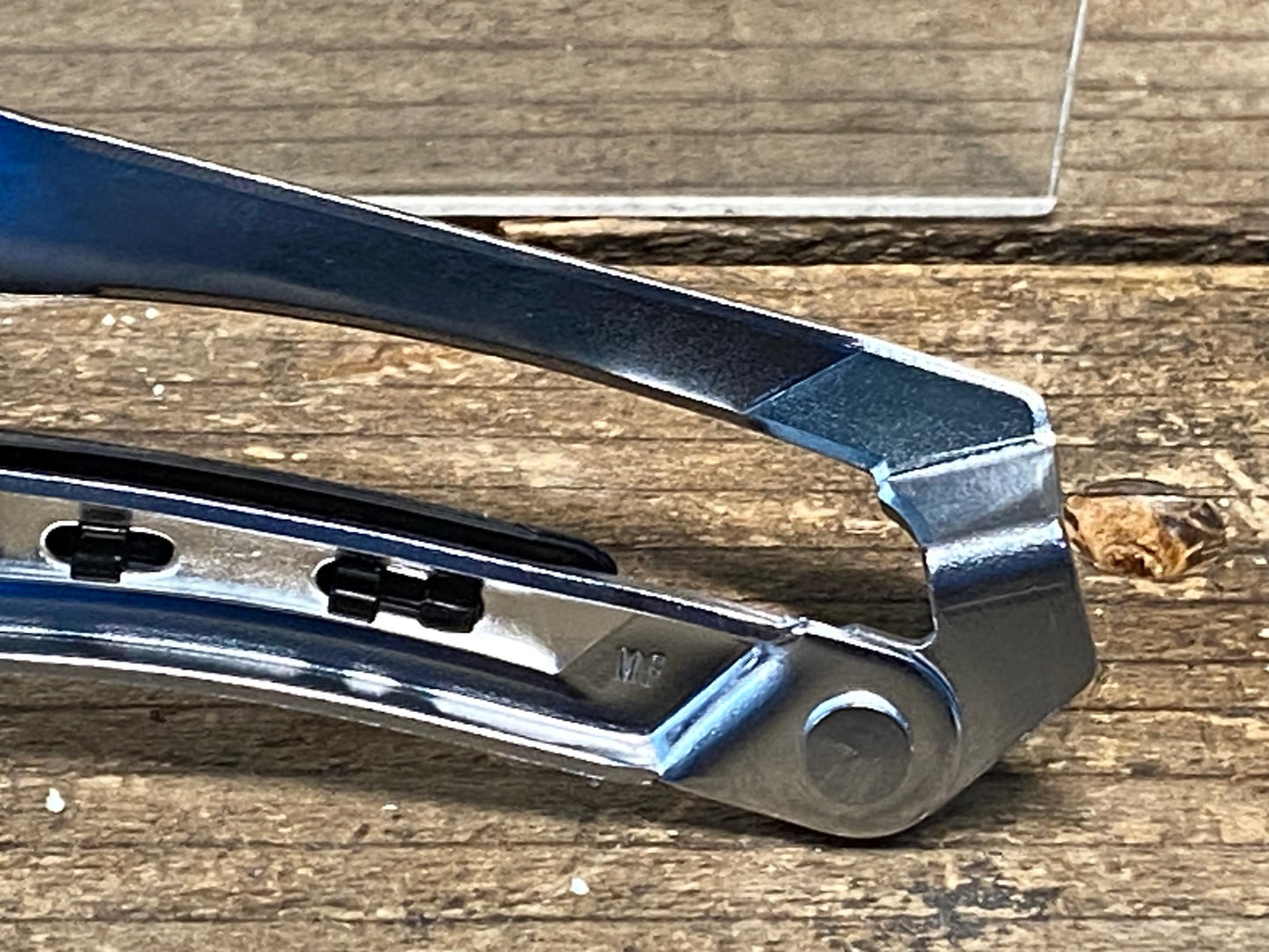 IR375 シマノ SHIMANO 105 FD-5800 フロントディレイラー シルバー Φ34.9