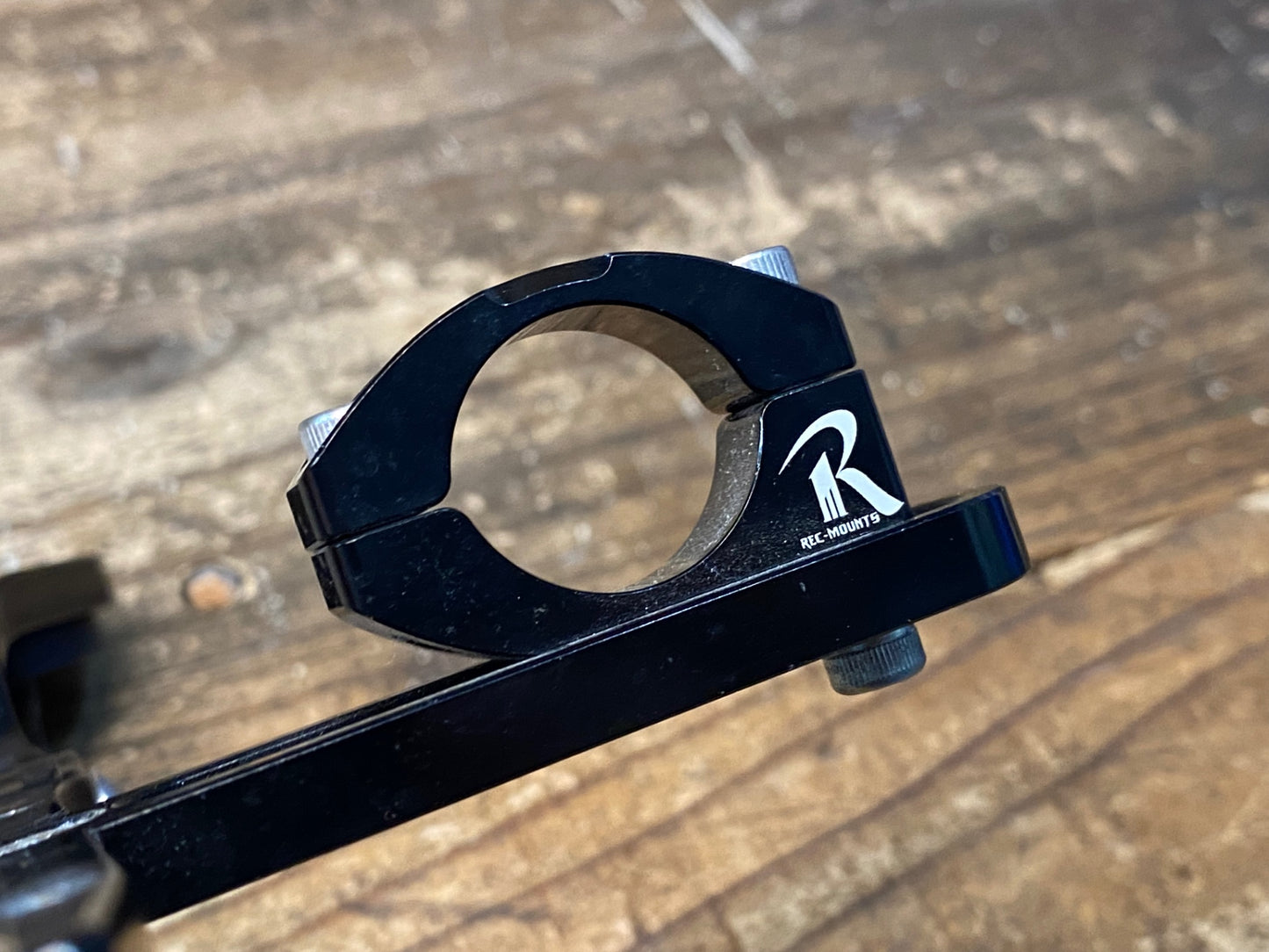 IX075 レックマウント TTバー用 キャットアイ下部マウント ガーミンサイコンマウント Φ22.2