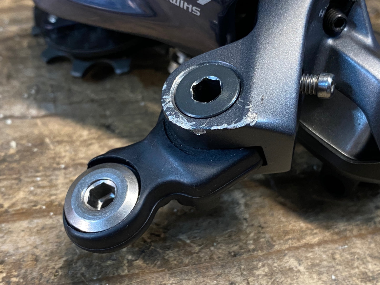 IU294 シマノ SHIMANO アルテグラ ULTEGRA RD-R8050 Di2 リアディレイラー 11S カーボンドライジャパン ビッグプーリ付き