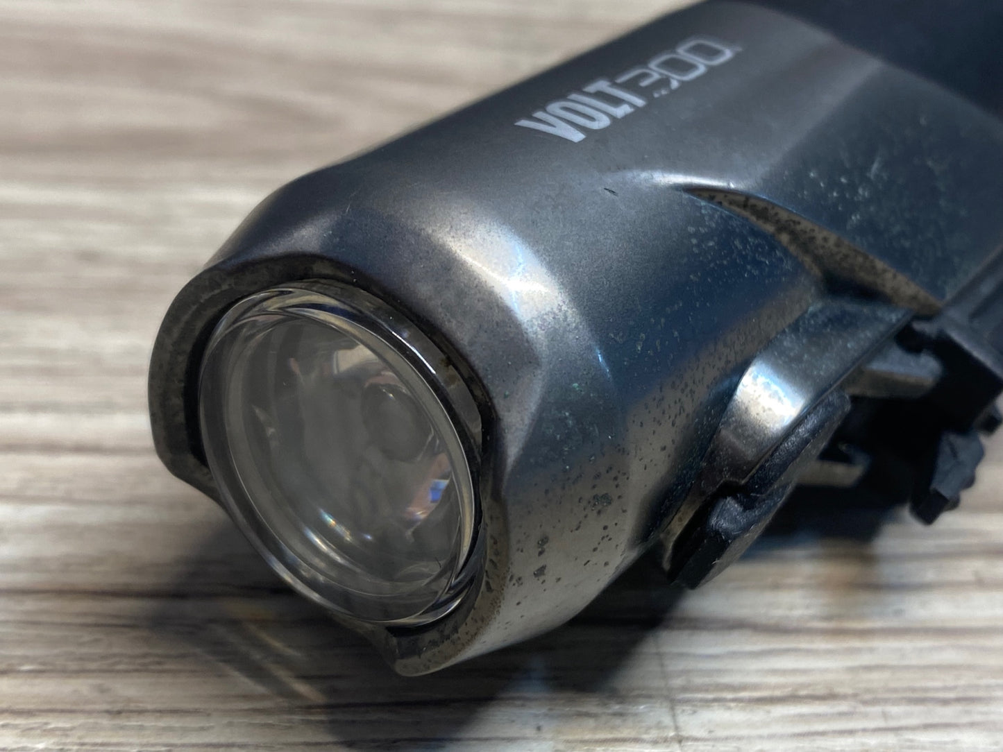 JA811 キャットアイ CAT EYE VOLT300 フロントライト 黒 グレー 点灯確認済み