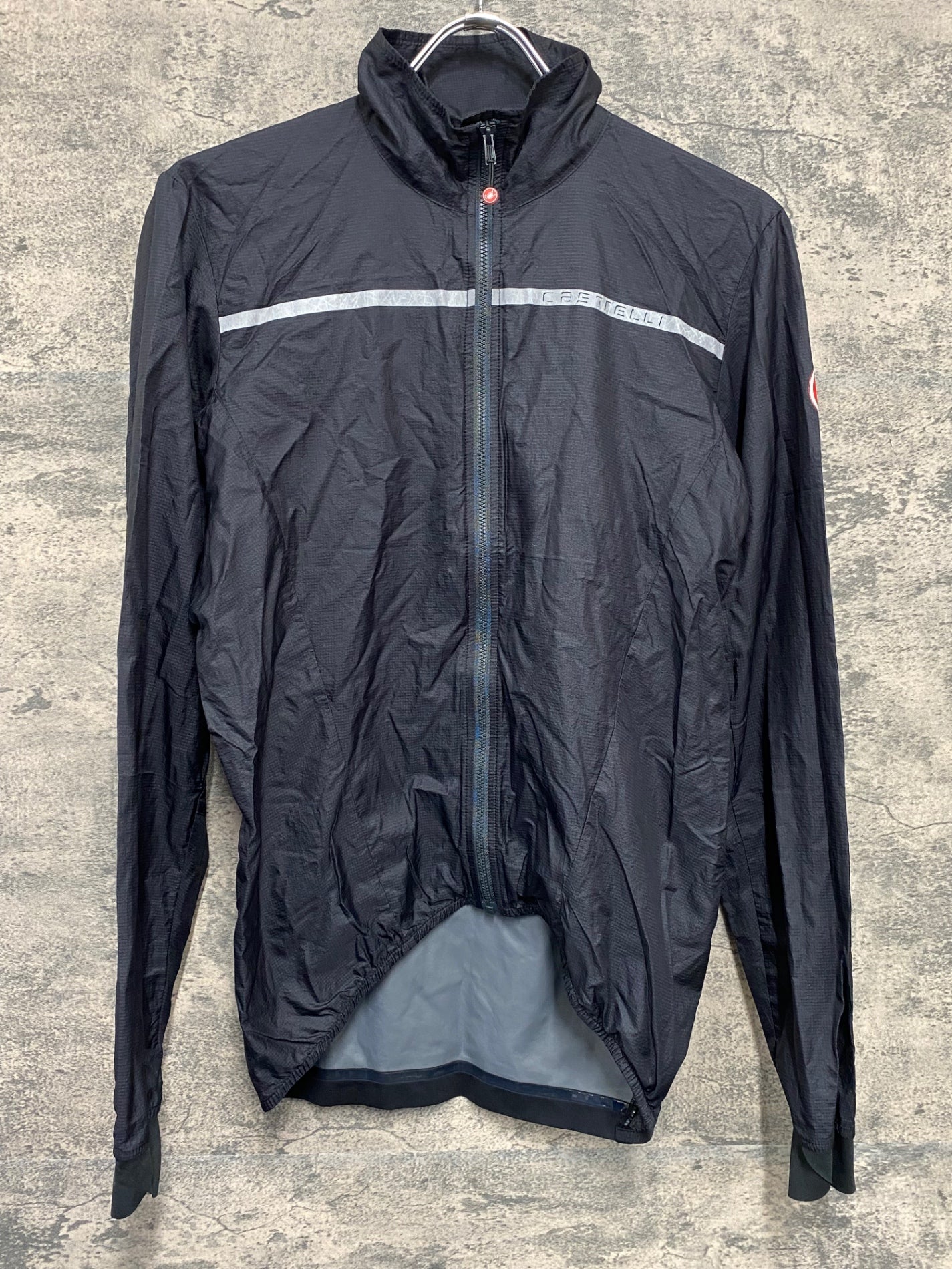 IY683 カステリ CASTELLI 長袖 ウィンドブレーカー サイズ不明 黒