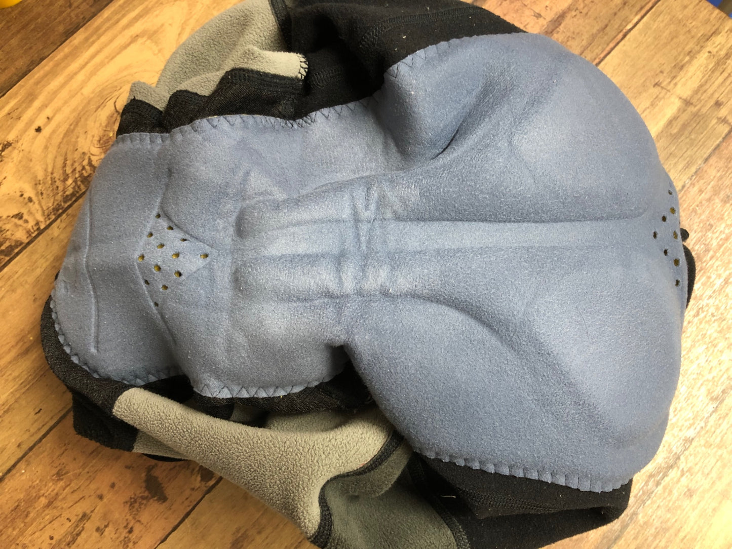 IO723 パールイズミ PEARL iZUMi ビブタイツ 黒 L 裏起毛 WINDBREAK TITANIUM