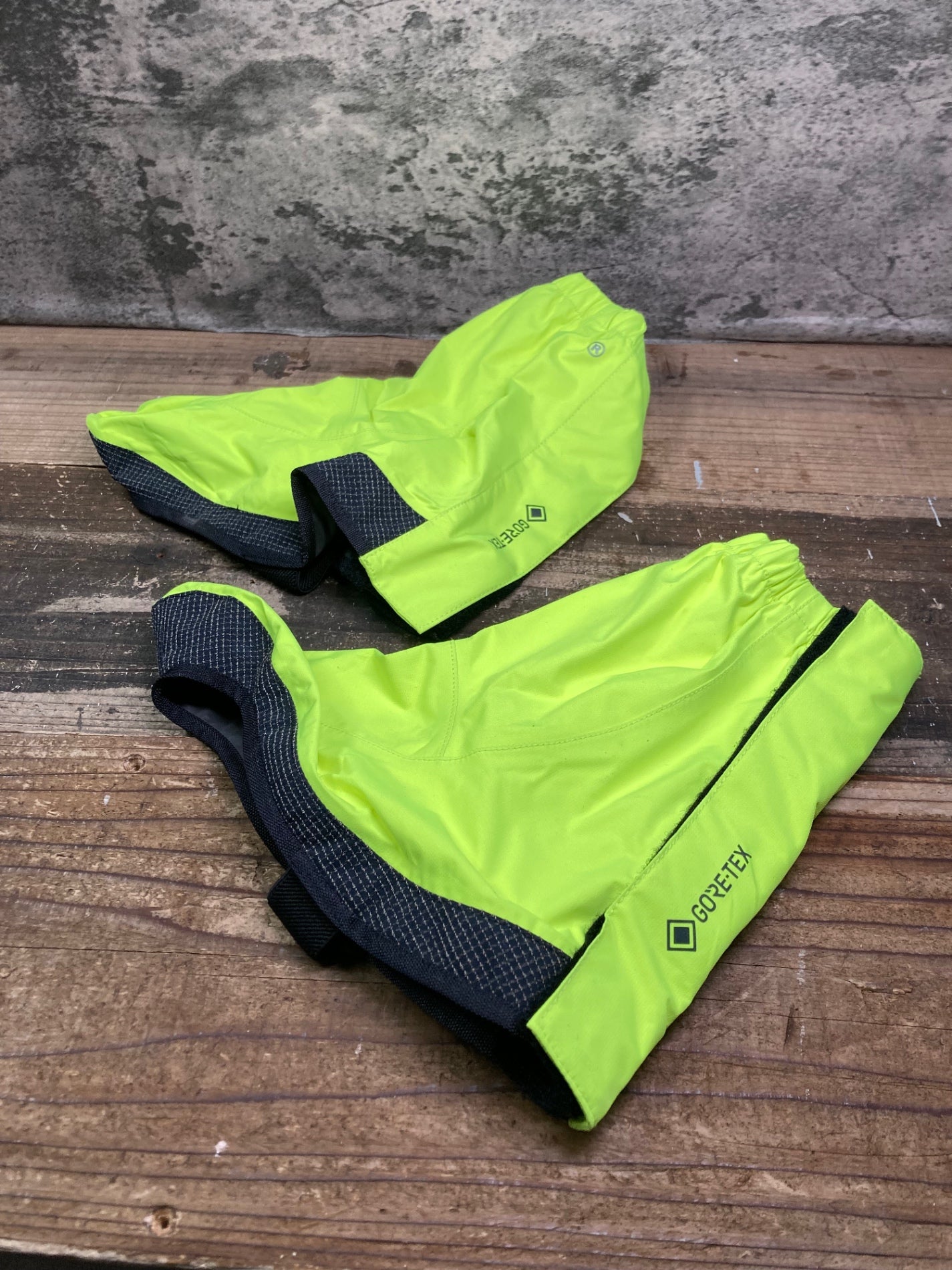 IU647 GORE WEAR Gore-Tex シューズカバー ネオンイエロー