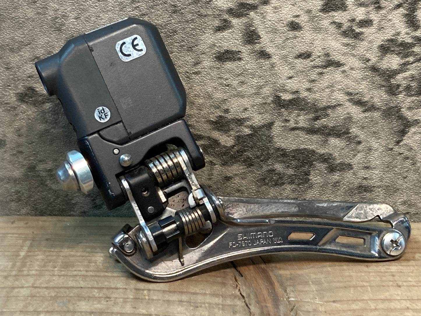 IQ266 シマノ SHIMANO デュラエース DURA-ACE FD-7970 フロントディレイラー Di2 ※動作確認済み