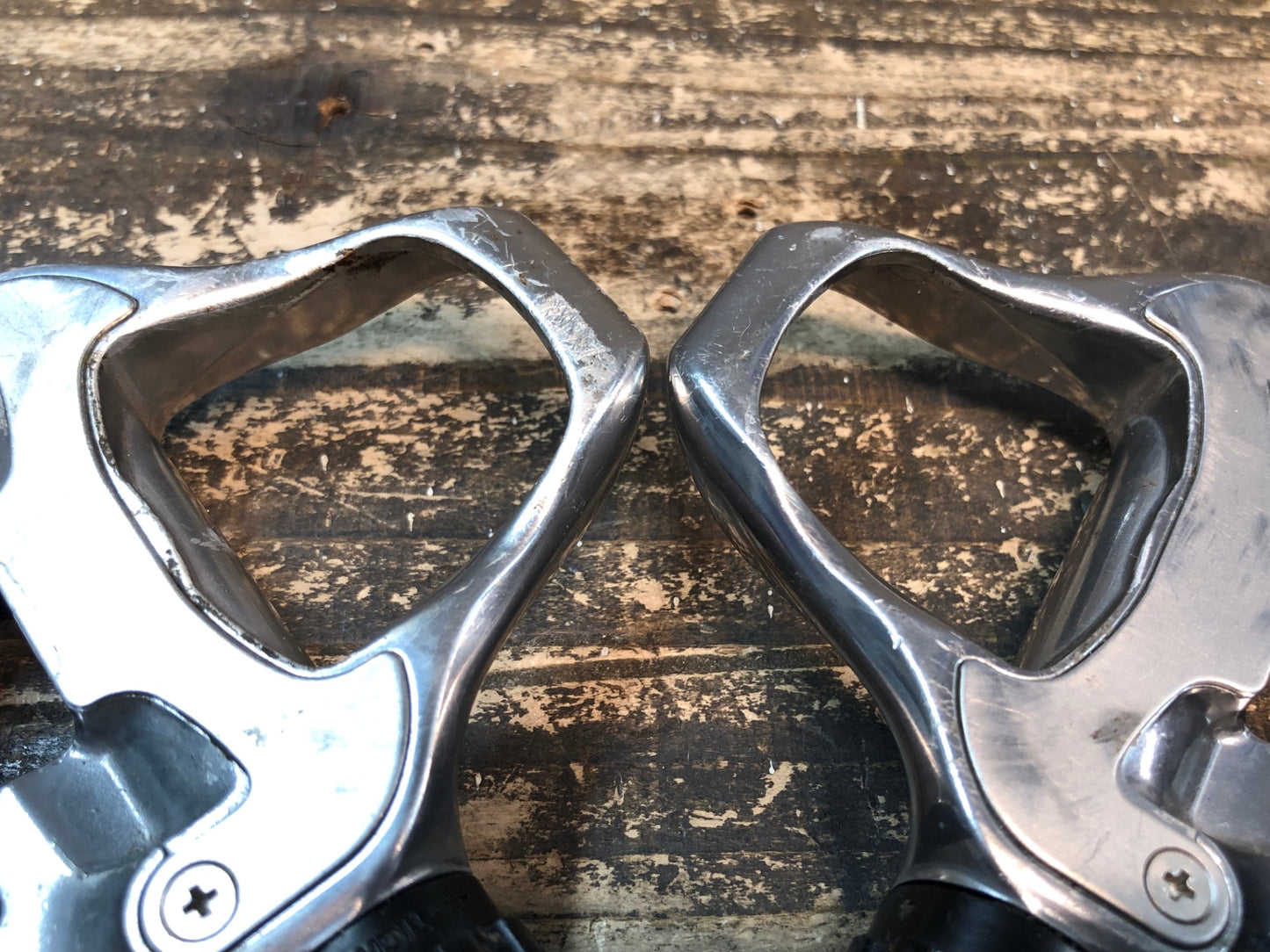 IZ329 シマノ SHIMANO 105 PD-5700 ビンディングペダル SPD-SL