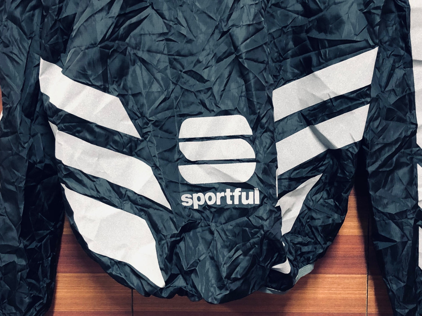 IU252 スポーツフル sportful 長袖 ウィンドブレーカー 黒 S