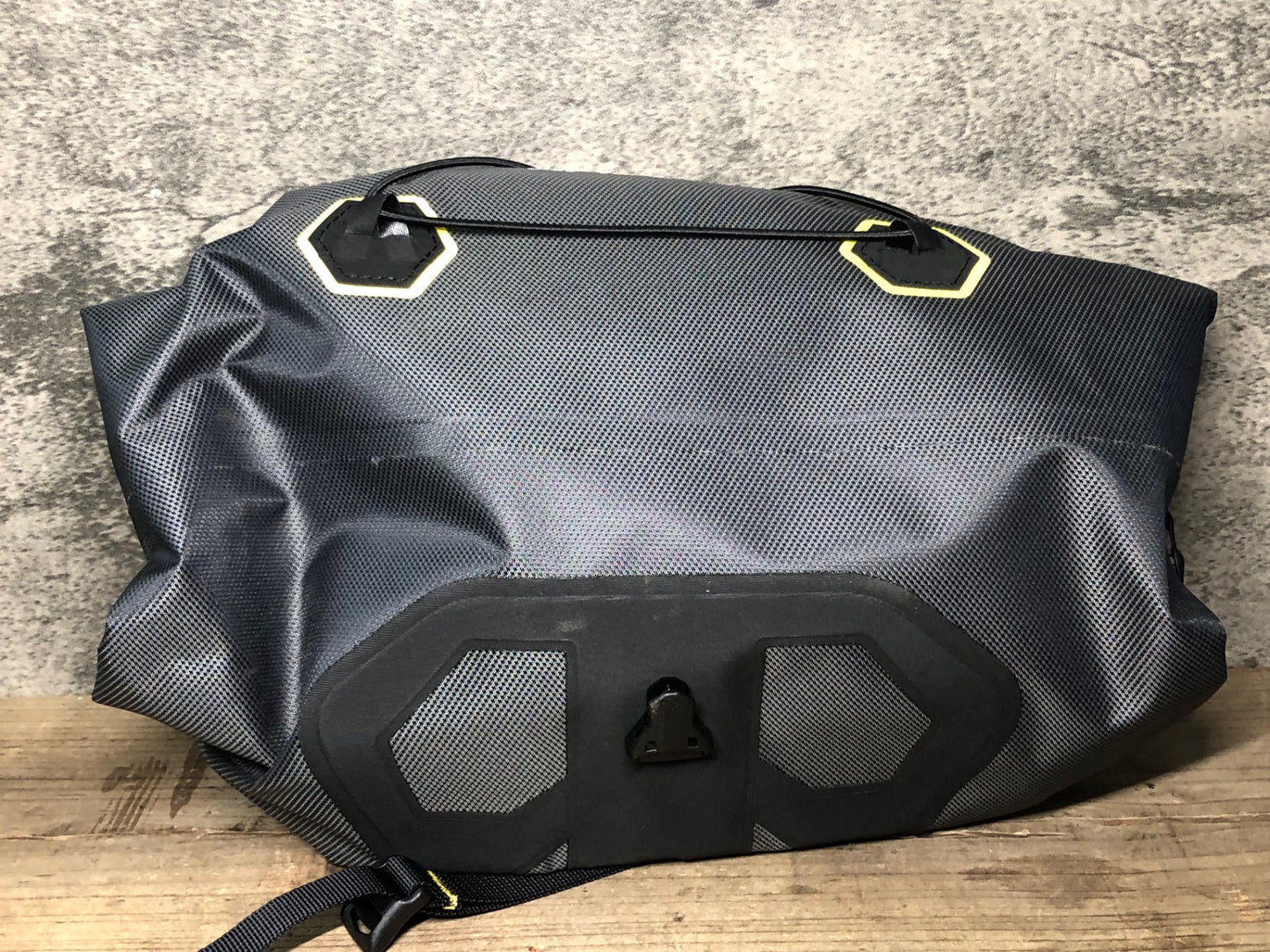 JC234 アピデュラ APIDURA EXPEDITION HANDLEBAR PACK ハンドルバッグ