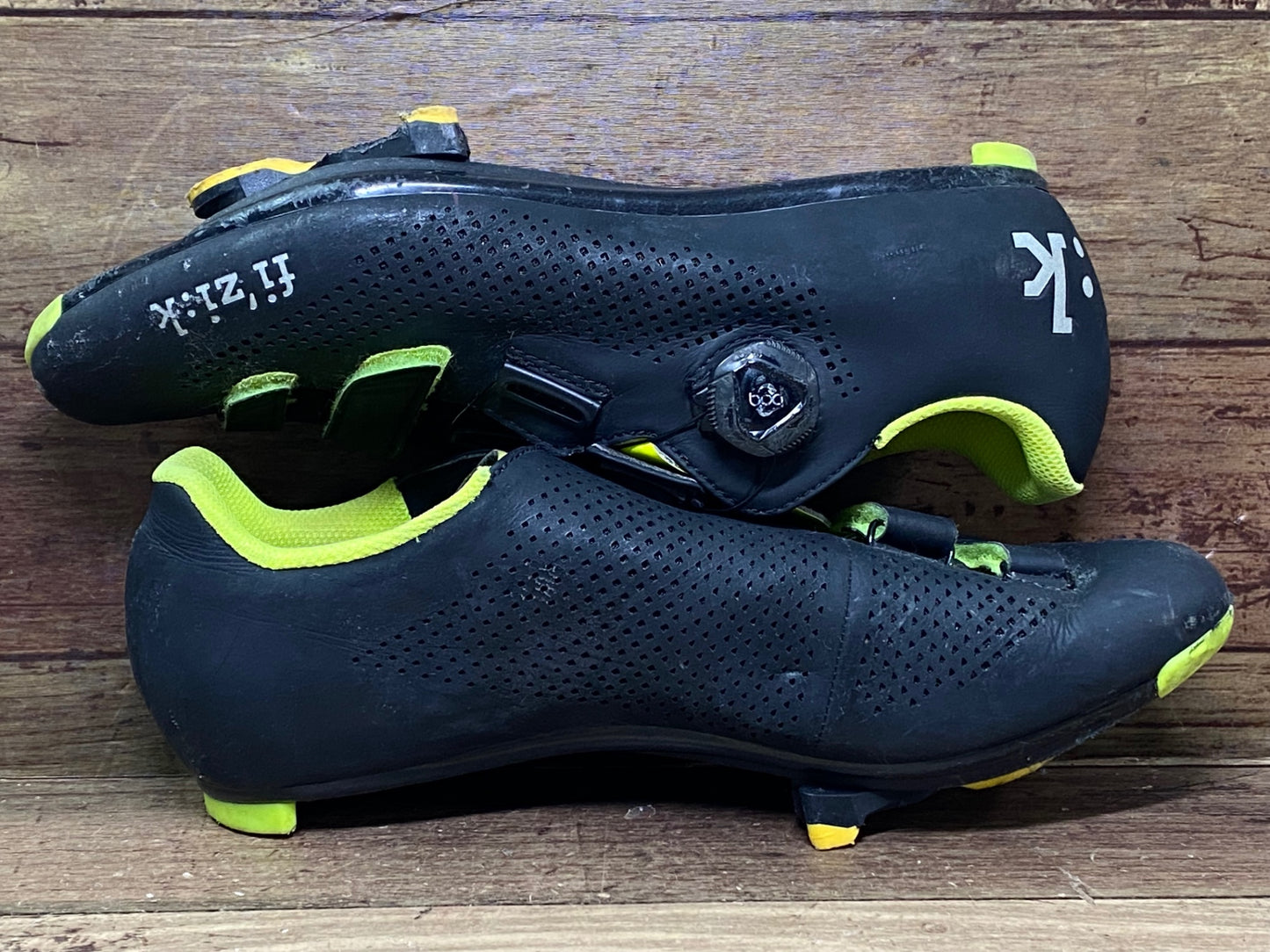 IJ834 フィジーク FIZIK R4 ROAD SHOES ビンディングシューズ 黒 黄緑 EU43