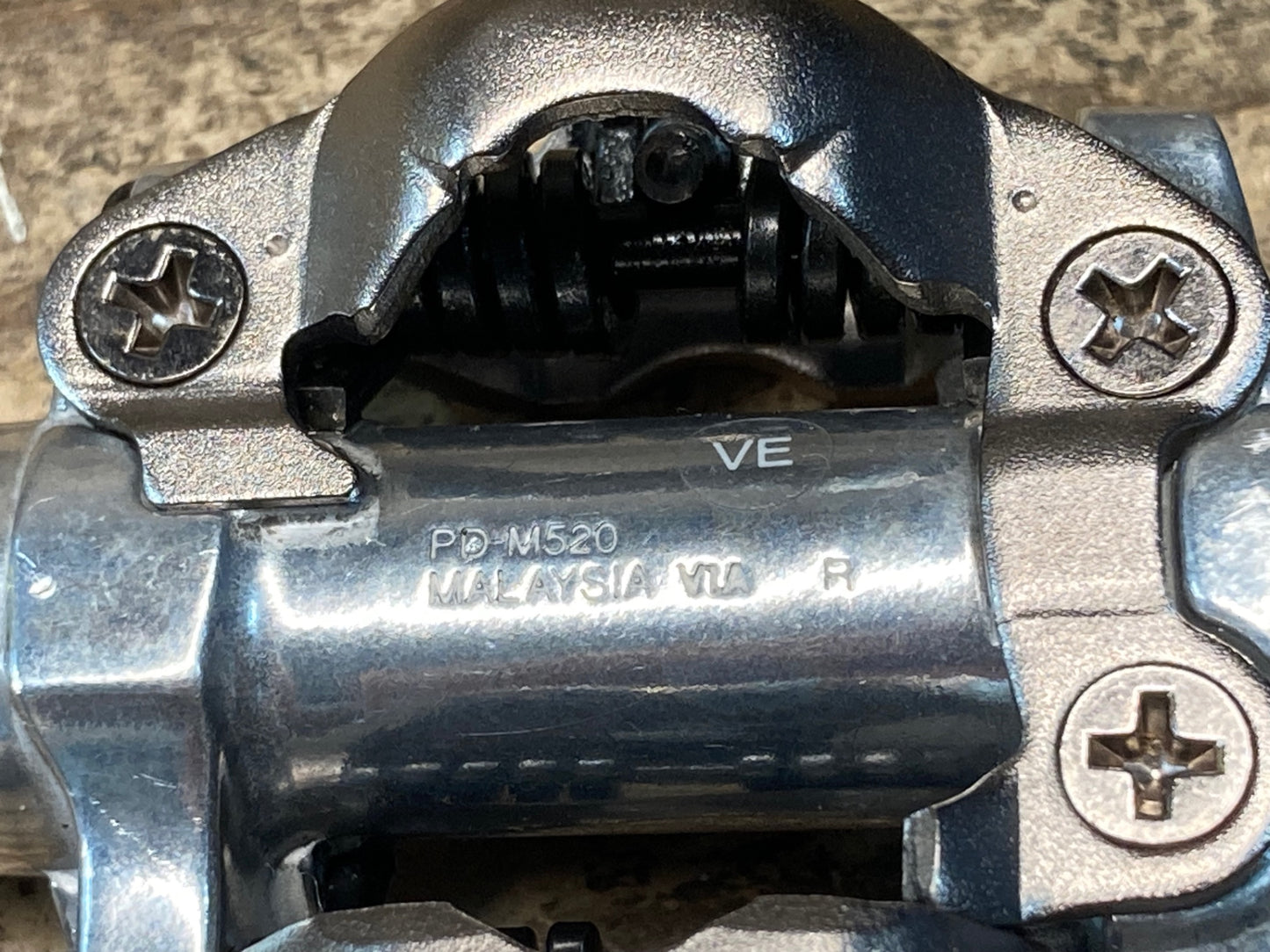 IS282 シマノ SHIMANO PD-M520 ビンディングペダル SPD