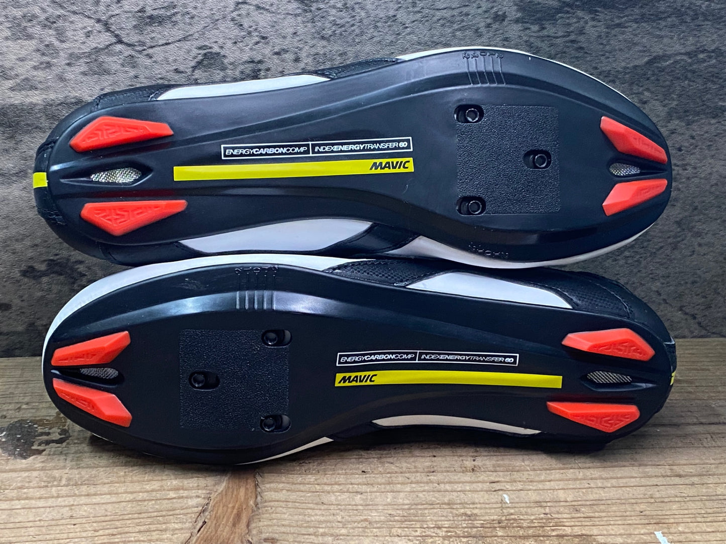 JC686 未使用品 マヴィック MAVIC COSMIC ELITE ビンディングシューズ 黒白 EU41 1/3 SPDアタッチメント ペン字あり