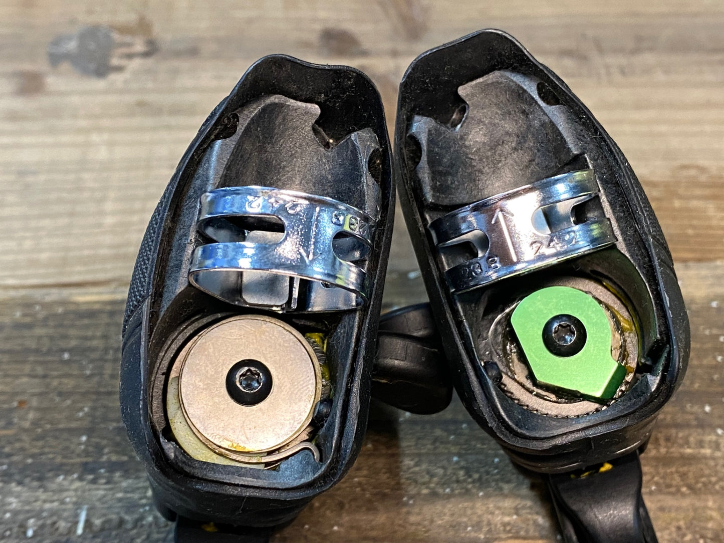 IH829 カンパニョーロ Campagnolo コーラス CHORUS レバー左右セット 2×11S カーボン ※イコールプーリー組み込み 純正プーリー付属