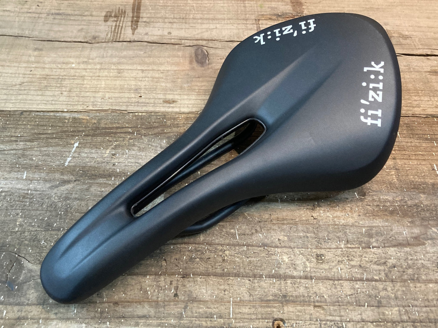 IP145 フィジーク fizik アリアンテ TEMPO ALIANTE R5 サドル 黒 145mm S-Alloyレール