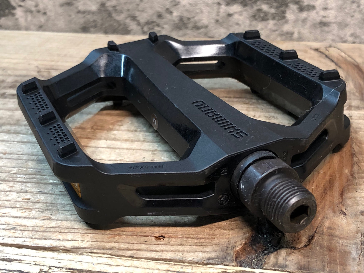 IW053 シマノ SHIMANO PD-EF102 フラットペダル 黒