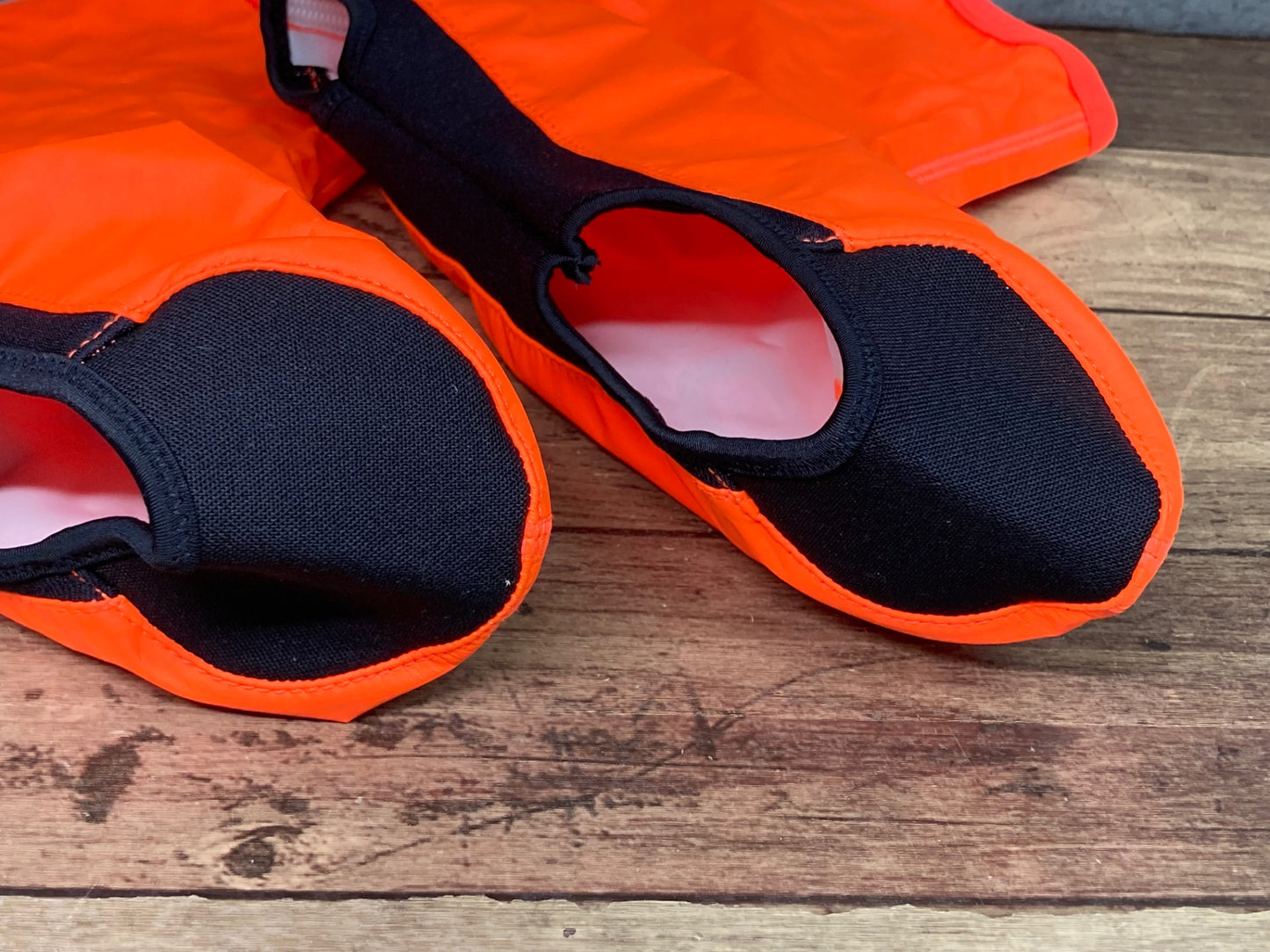 IR027 ポック POC シューズカバー オレンジ L