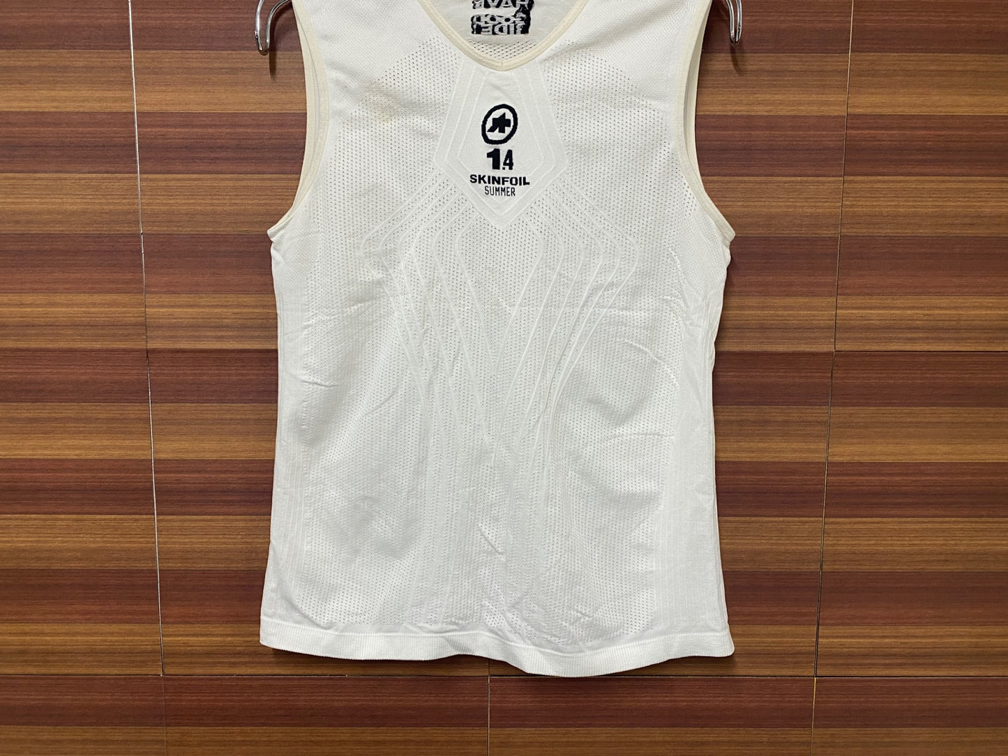IS023 アソス assos SKINFOIL ノースリーブ ベースレイヤー 白 Ⅰ