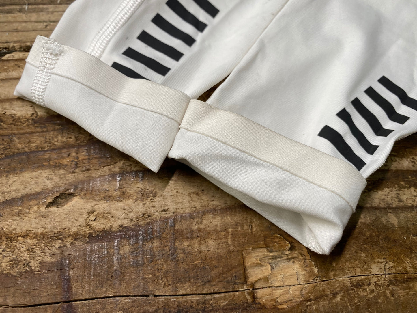 IT982 ラファ Rapha アームカバー 白 S 汚れあり