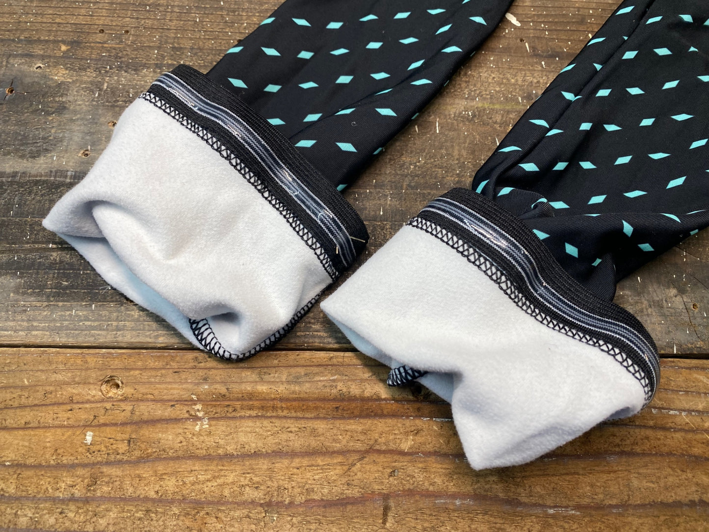 II605 モルベロ MORVELO アームウォーマ― 黒 S