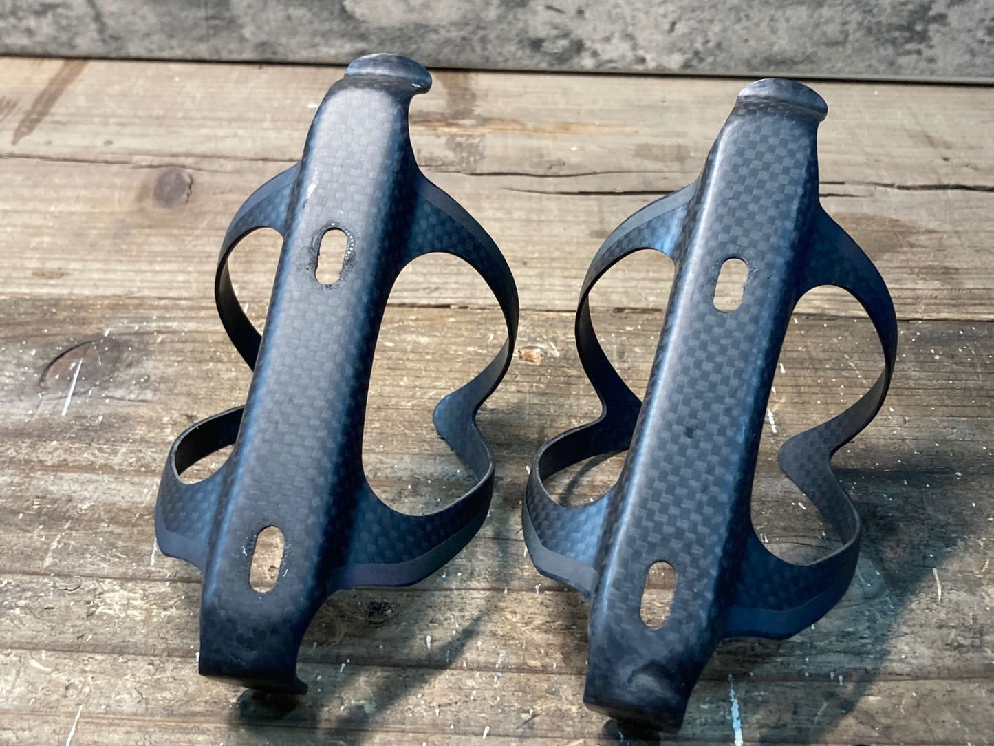 IQ897 スパカズ SUPACAZ カーボン ボトルケージ 2個セット