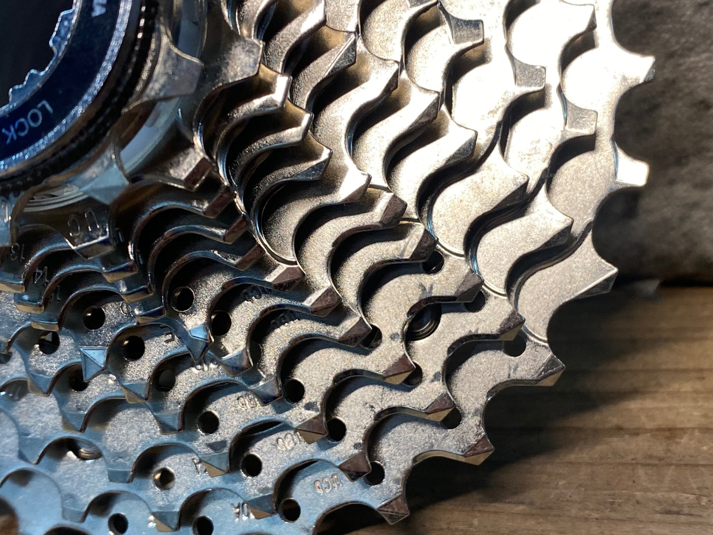 IS860 シマノ SHIMANO 105 CS-R7000 スプロケット 11/30T 11s