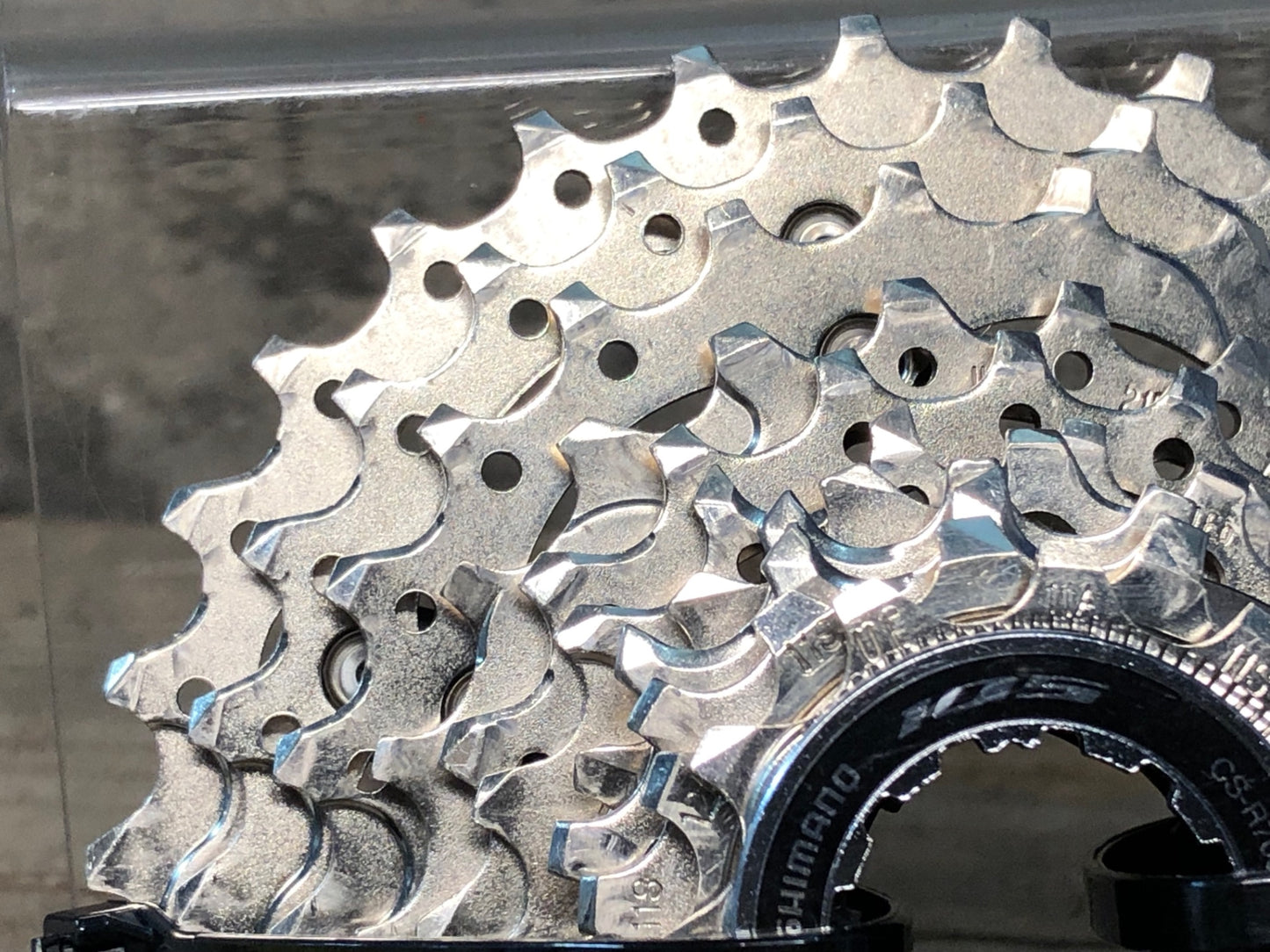 IH331 シマノ SHIMANO 105 CS-R7000 スプロケット 11-30T 11S