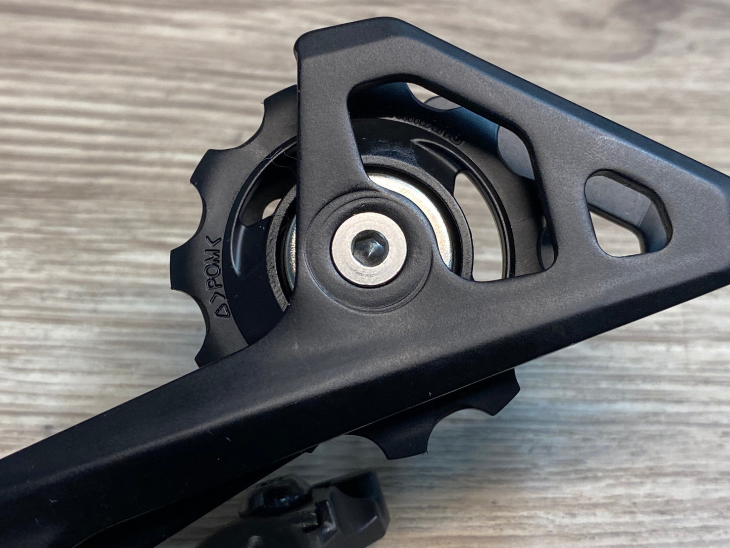 IW858 シマノ SHIMANO 105 RD-R7000 リアディレイラー 黒 11S GS