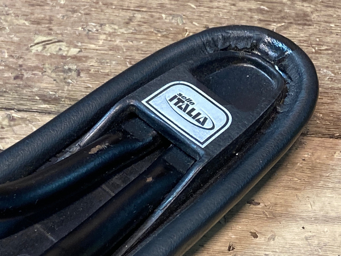 IM372 セライタリア selle italia SLR サドル MANGANESEレール 黒 131mm