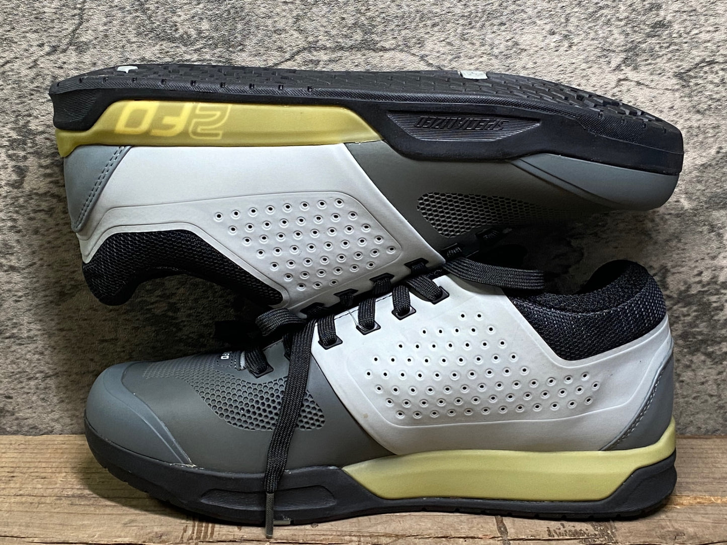 IW403 スペシャライズド SPECIALIZED 2FO Flat フラット シューズ グレー EU42