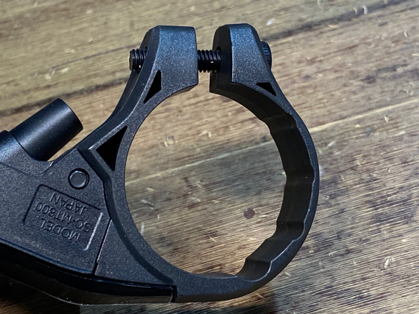 IR822 シマノ SHIMANO デオーレ DeoreXT Di2 SC-MT800 インフォメーションディスプレイ 3ポート ※未使用