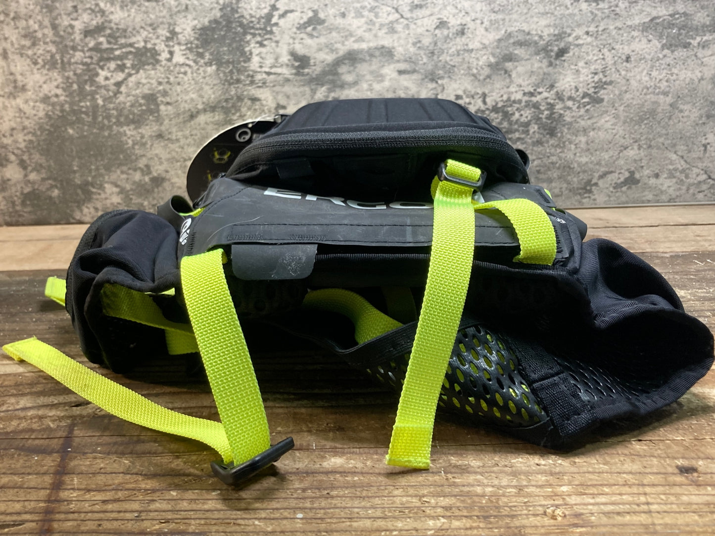 IT594 エルゴン ERGON BE2 リュックサック バックパック 黒