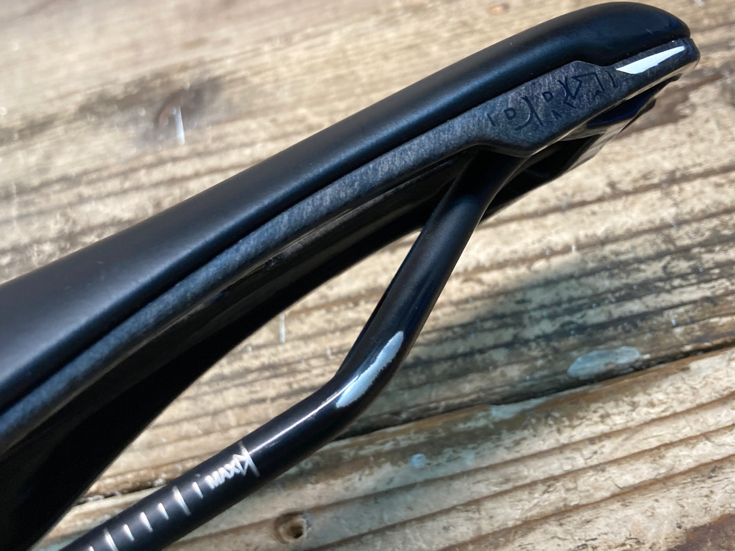 IZ280 シマノ プロ SHIMANO PRO ステルス STEALTH サドル 黒 142mm